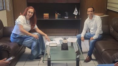 EnchufaTec: Energía que Renace".