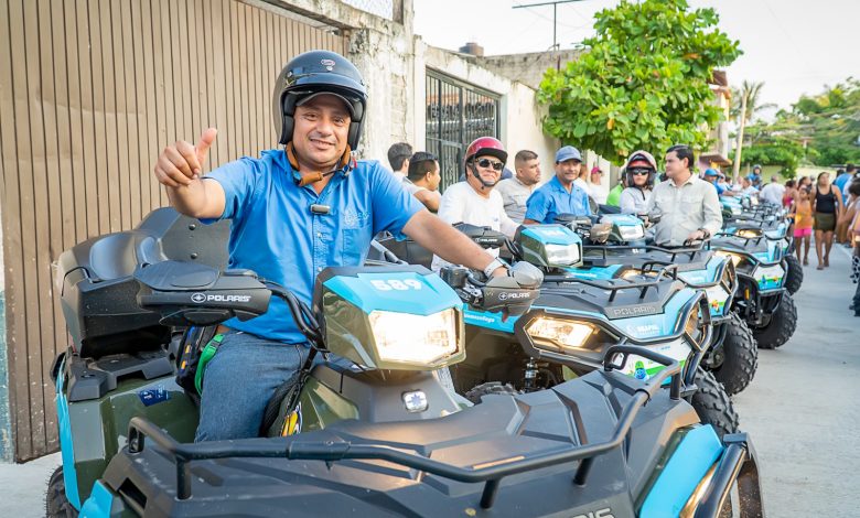 Entrega de motos a SEAPAL Vallarta