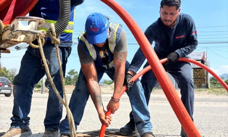 SEAPAL Vallarta continúa labores de desazolve al drenaje en Parque Las Palmas