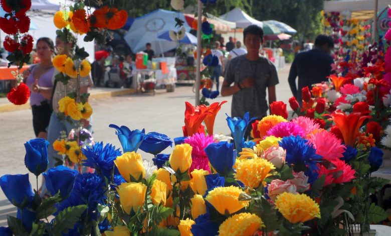 Más de 40 mil vallartenses visitaron los panteones el Día de Muertos