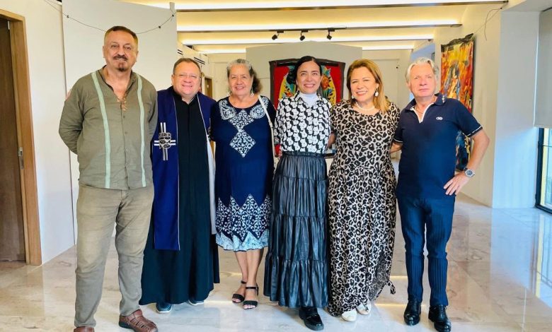 Exposicion Virgenes y Guadalupes