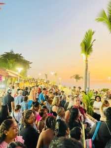 Puerto Vallarta celebró este domingo la tradicional Mega Rosca de Reyes