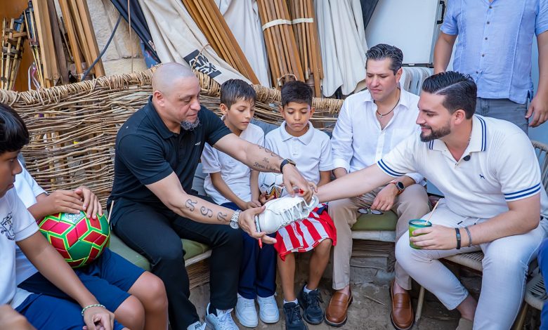 exjugador brasileño Roberto Carlos en Puerto Vallarta