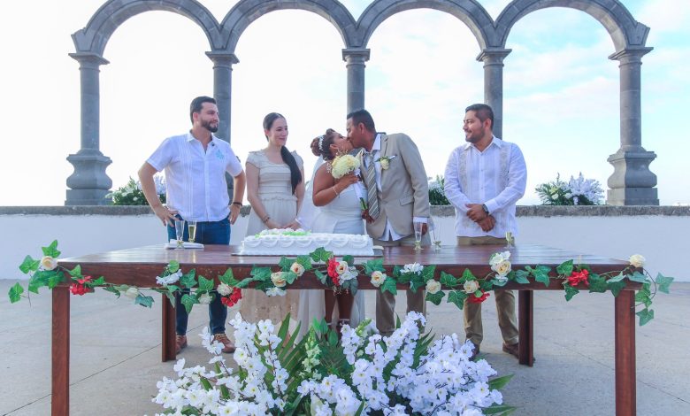 Más de 300 parejas en una ceremonia de matrimonios colectivos