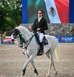 Francisco Lomelín Campeón del Mundo en Canada