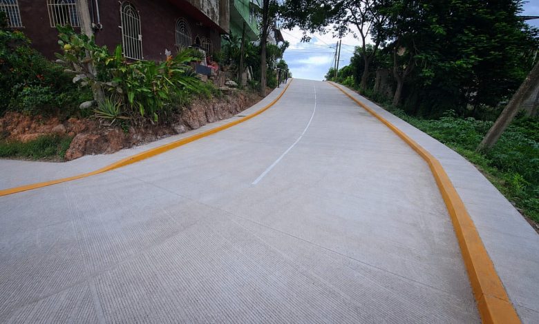Luis Munguía cumple promesa de campaña e inaugura calle Margarita