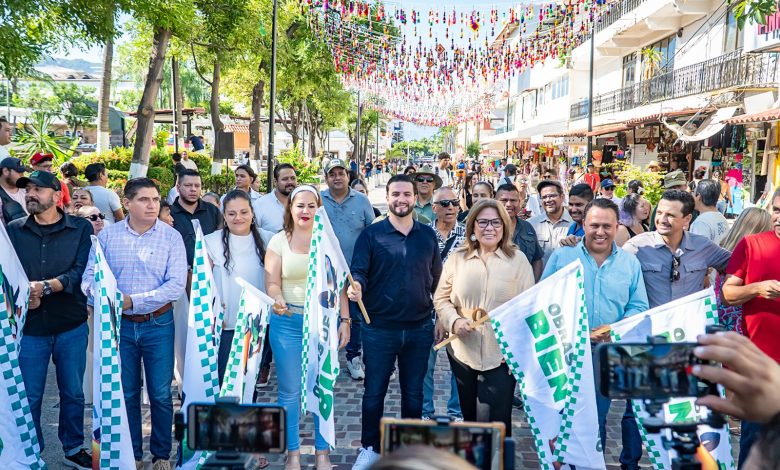Entrega Luis Munguía obra en Parque Hidalgo